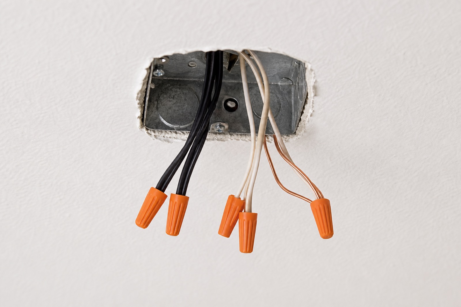 Electrical Light Fixture Replacement project detail